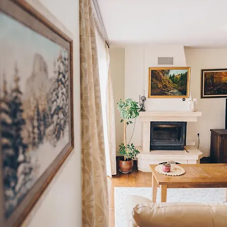Gardenia Case de vacanță Gumoshtnik