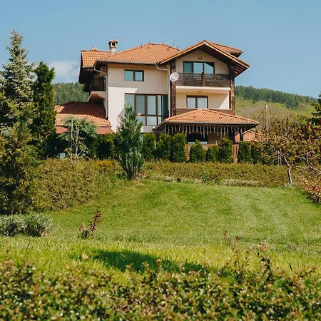 Holiday home Gardenia Gumoshtnik