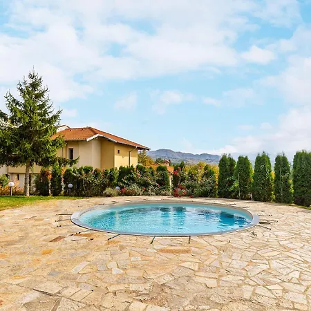 Сasa de vacaciones Gardenia Gumoshtnik